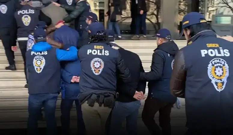 İzmir'de yasa dışı bahis operasyonunda 20 kişi tutuklandı