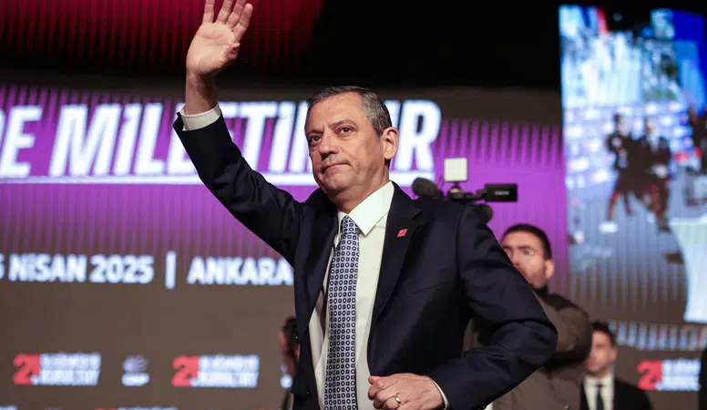 Özgür Özel'in Yeni Partisinin Program ve Logo Çalışmaları Başladı