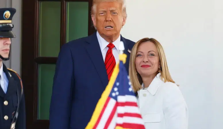 Trump’tan Meloni paylaşımı: “Fotoğraf” tartışması sonrası yeni kriz