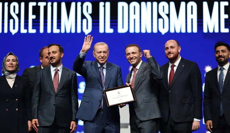 CHP'li 3 belediye AK Parti'ye Katıldı! Erdoğan: Terörsüz Türkiye için yasal düzenlemeler hız kazanacak