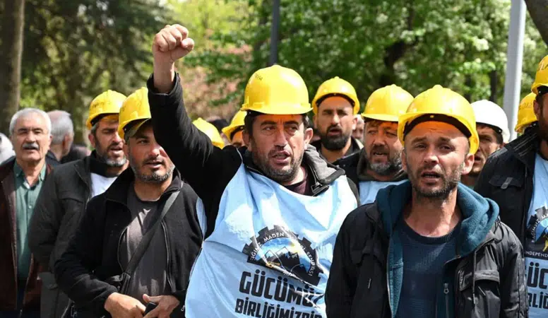 Maden işçileri, Cumhurbaşkanı Erdoğan'a seslerini duyurmak için AK Parti 25. Yıl Özel Mitingi'ne katılacak