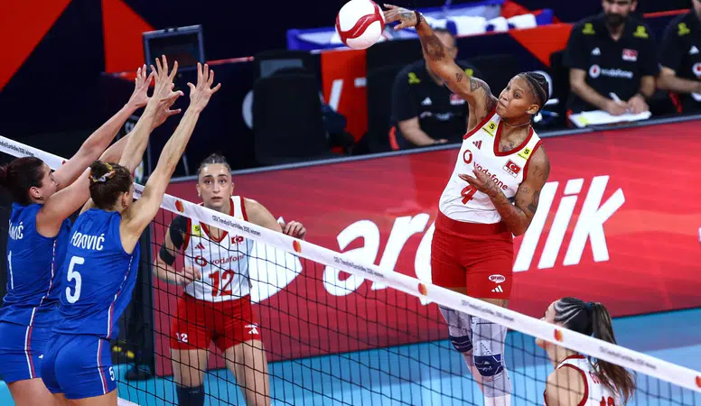 Gururluyuz: Filenin Sultanları Sırbistan’ı 3-0 yendi, finale yükseldi