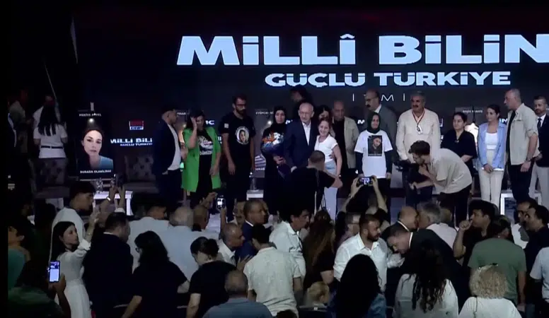Kılıçdaroğlu İzmir'de adalet çağrısında bulundu: "Nerede bir adaletsizlik varsa haber verin"