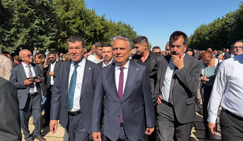 Başkan Ümit Uysal, CHP’nin 103’üncü yılında Aslanlı Yol’da