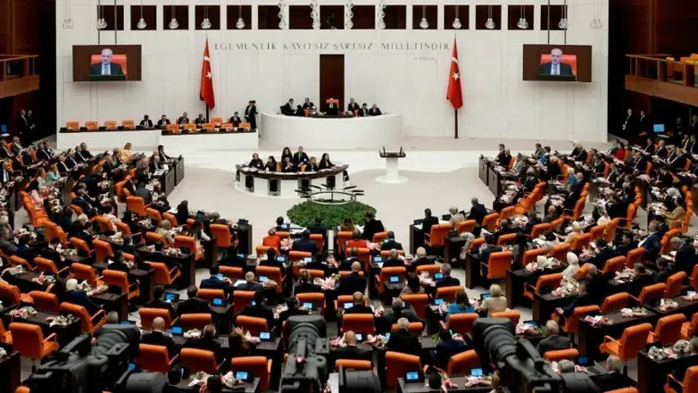 TBMM'de Sağlık ve Enerji Tabii Kaynaklar Bakanlığı bütçeleri kabul edildi