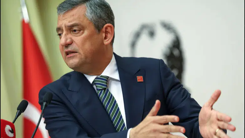 Özgür Özel’den sert çıkış: “31 Mart’ta zafer beklerken Bursa operasyonuyla uyandık”