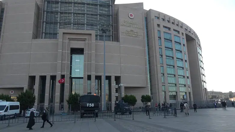 İBB Soruşturmasında Yeni Dalga: 27 Kişi Gözaltında, Bir Şüpheli Yurt Dışında