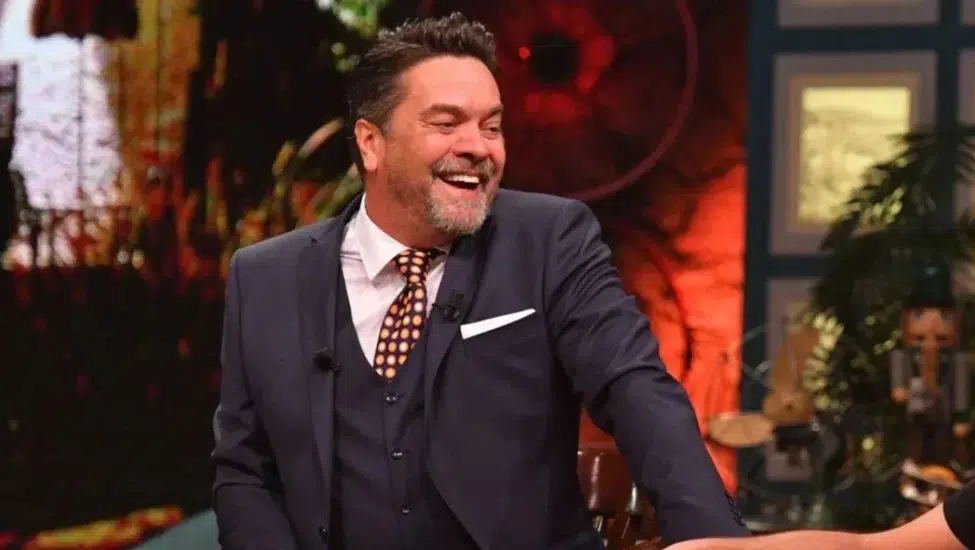 Beyaz Show Geri Dönüyor! Beyazıt Öztürk, Organize İşler Ekibiyle YouTube'da Buluşacak