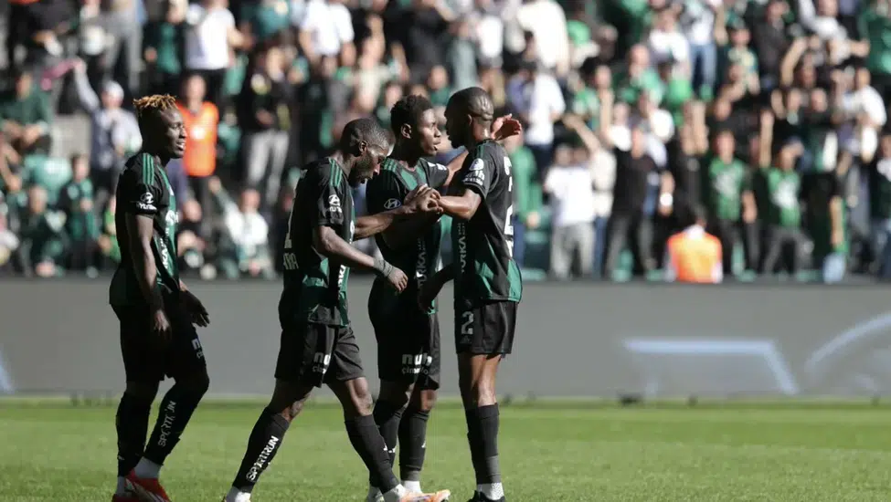 Kocaelispor, Gaziantep FK'yı 3-0 ile geçerek 27 puana ulaştı