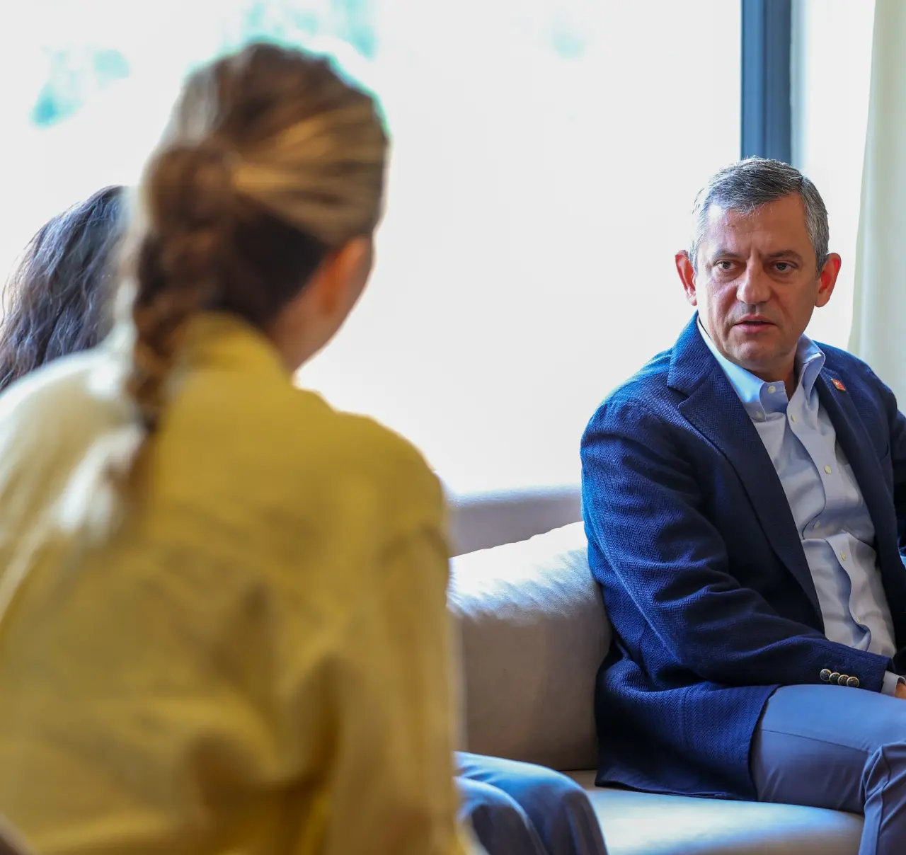 Özgür Özel, İstanbul Büyükşehir Belediyesi Özel Kalem Müdürü Kadriye Kasapoğlu’nun Ailesini Ziyaret Etti 2