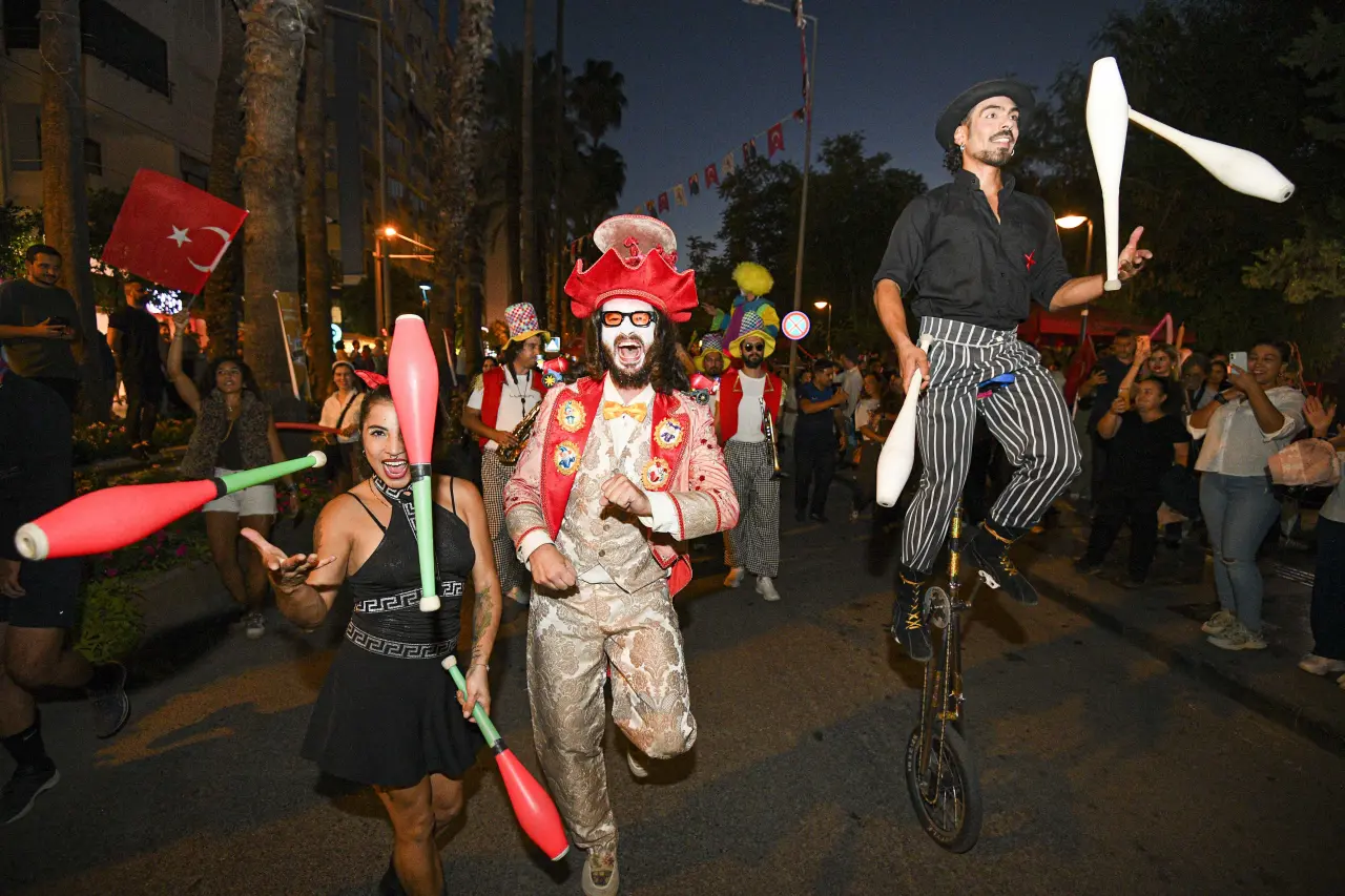 11. Uluslararası Kaleiçi Old Town Festivali Renki Karelere Sahne Oldu 6