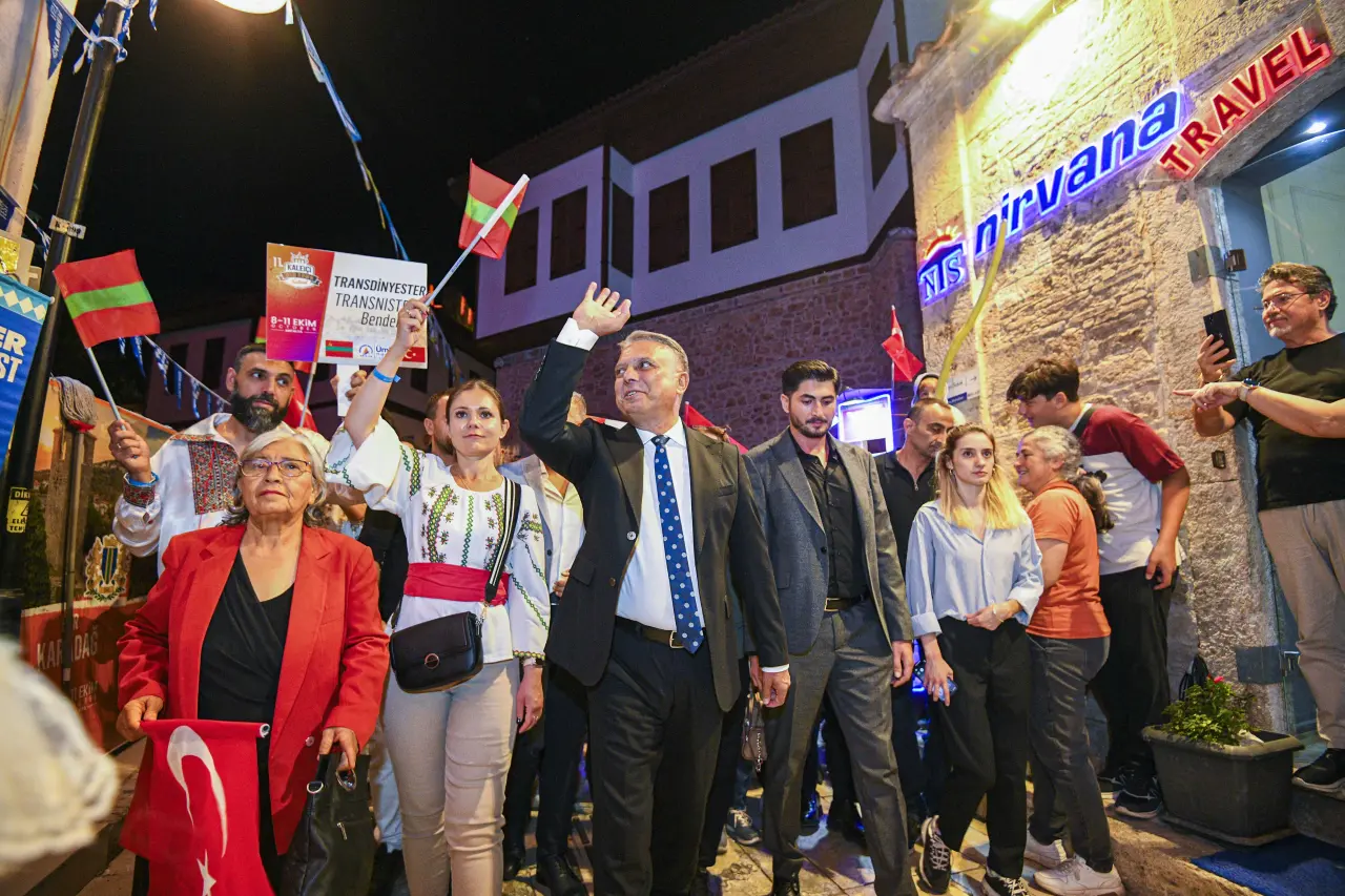 11. Uluslararası Kaleiçi Old Town Festivali Renki Karelere Sahne Oldu 8