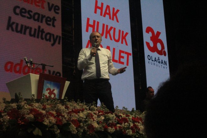 CHP KURULTAYINDAN KARELER 183