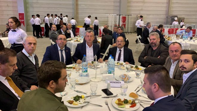 CHP İZMİR BİRLİK BERABERLİK VE DAYANIŞMA YEMEĞİNDE BİR ARAYA GELDİ 18