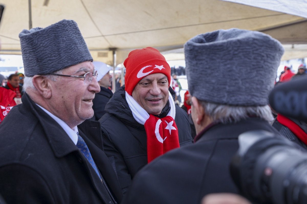 	CHP Genel Başkanı Özgür Özel, Sarıkamış harekatının 110.yıldönümü nedeniyle düzenlenen Sarıkamış Şehitleri Anma Yürüyüşü ve Anma Törenine katıldı 5