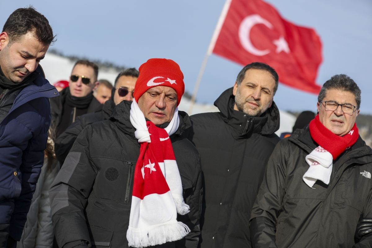 	CHP Genel Başkanı Özgür Özel, Sarıkamış harekatının 110.yıldönümü nedeniyle düzenlenen Sarıkamış Şehitleri Anma Yürüyüşü ve Anma Törenine katıldı 17