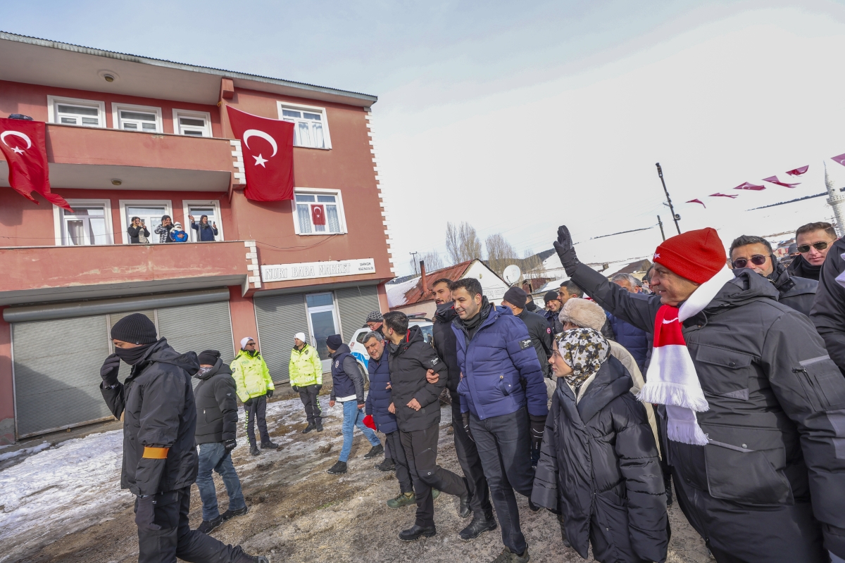 	CHP Genel Başkanı Özgür Özel, Sarıkamış harekatının 110.yıldönümü nedeniyle düzenlenen Sarıkamış Şehitleri Anma Yürüyüşü ve Anma Törenine katıldı 23