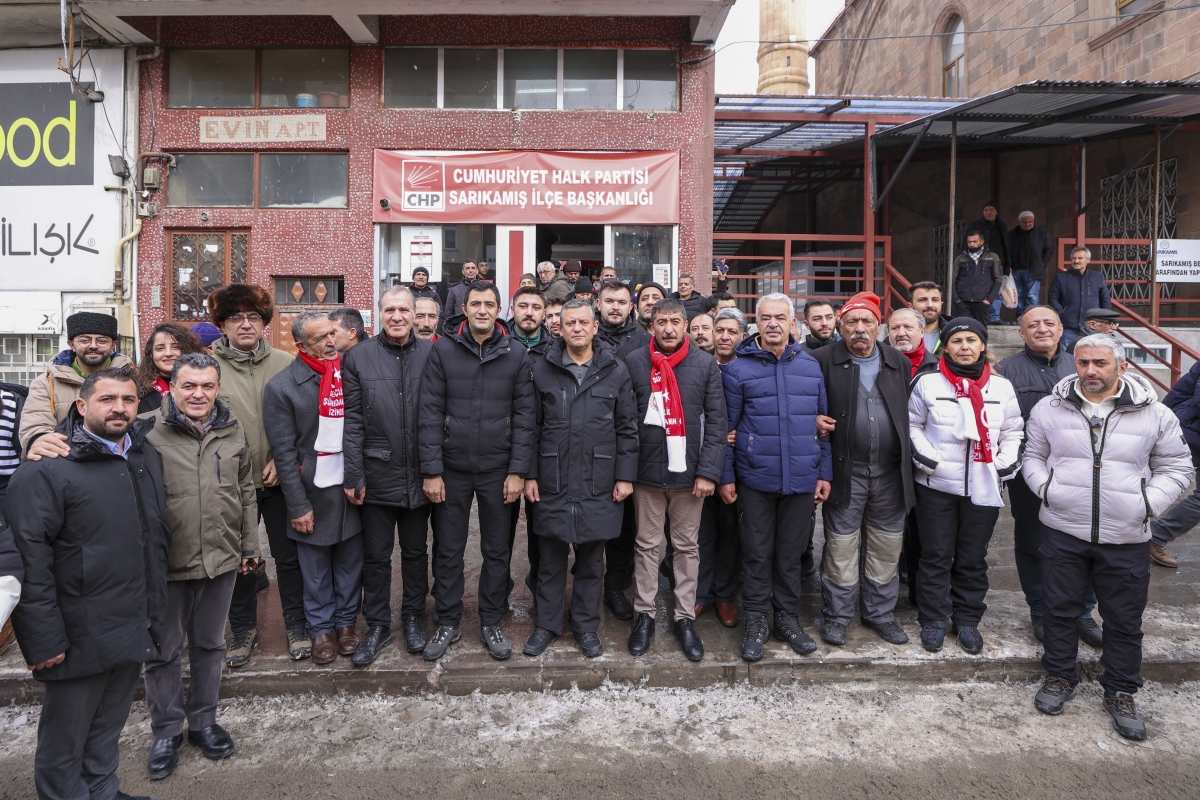 	CHP Genel Başkanı Özgür Özel, Sarıkamış harekatının 110.yıldönümü nedeniyle düzenlenen Sarıkamış Şehitleri Anma Yürüyüşü ve Anma Törenine katıldı 24