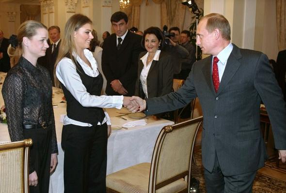 Putin'in gizli aşkı sandık başında ortaya çıktı 1