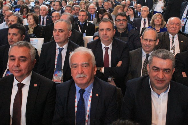CHP KURULTAYINDAN KARELER 328