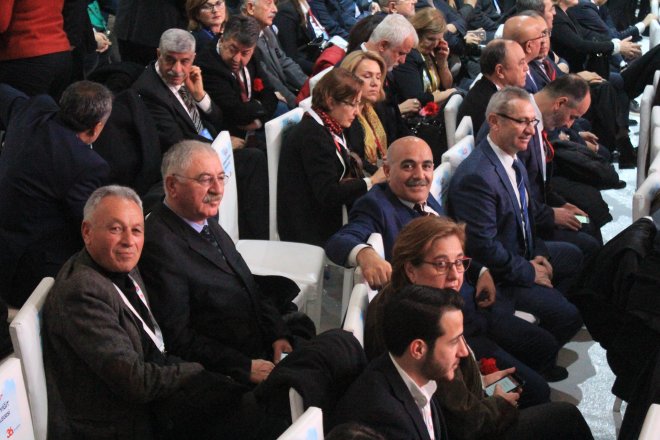 CHP KURULTAYINDAN KARELER 368