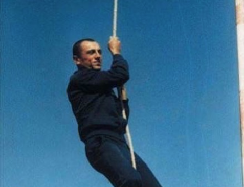 Fotoğraftaki çok ünlü siyasetçiyi tanıdınız mı? 7