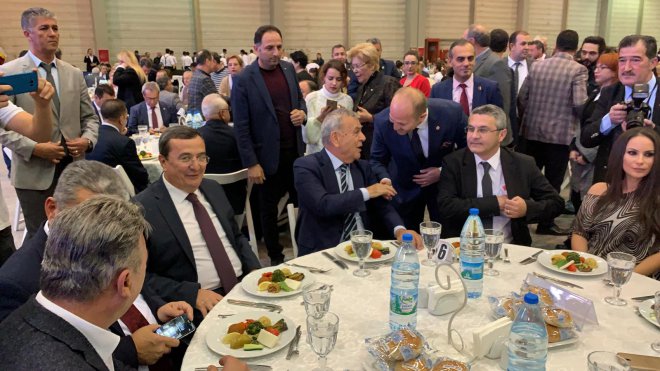 CHP İZMİR BİRLİK BERABERLİK VE DAYANIŞMA YEMEĞİNDE BİR ARAYA GELDİ 19
