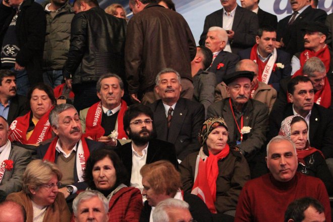 CHP KURULTAYINDAN KARELER 401