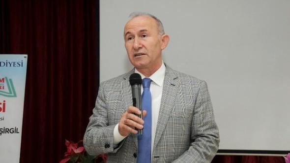 İşte en çok kazanan Türk yazarlar 17