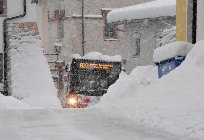 Avrupa'da adeta hayat durdu 13