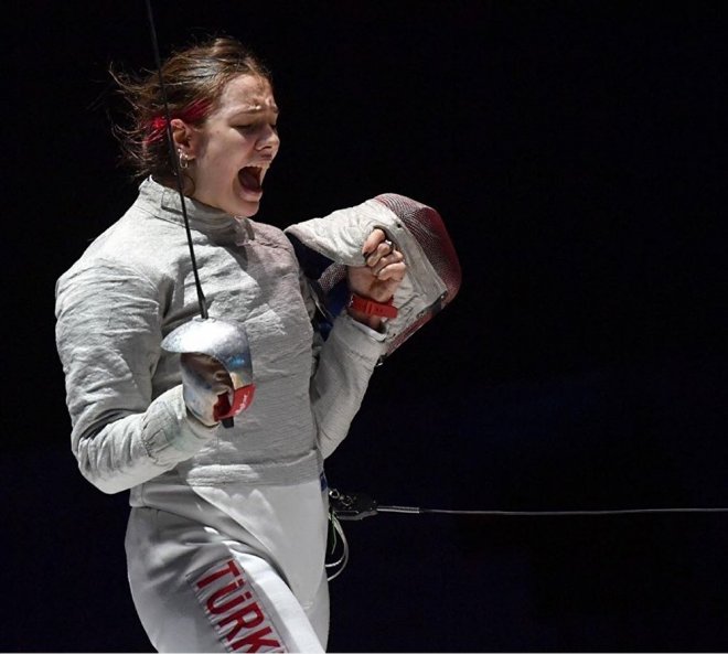 Türk eskriminde tarihi zafer: Deniz Selin Ünlüdağ, Avrupa şampiyonu oldu 4