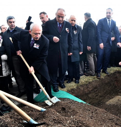 CHP GENEL BAŞKANI KEMAL KILIÇDAROĞLU, RAHŞAN ECEVİT'İ SON YOLCULUĞUNA UĞURLADI 2