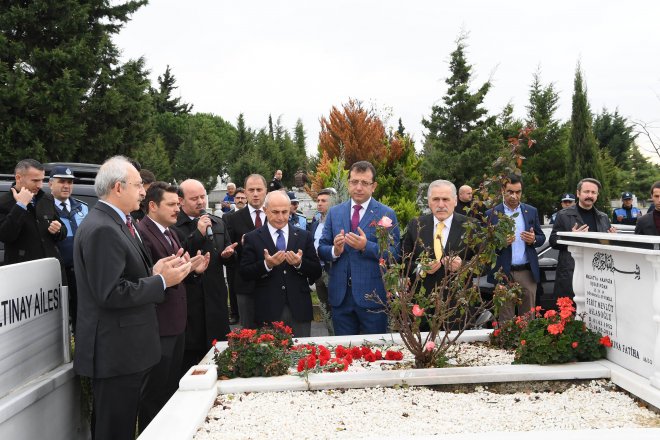 KILIÇDAROĞLU, ASLANOĞLU'NUN KABRİN ZİYARET ETTİ 4
