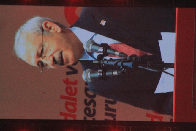 CHP KURULTAYINDAN KARELER 445