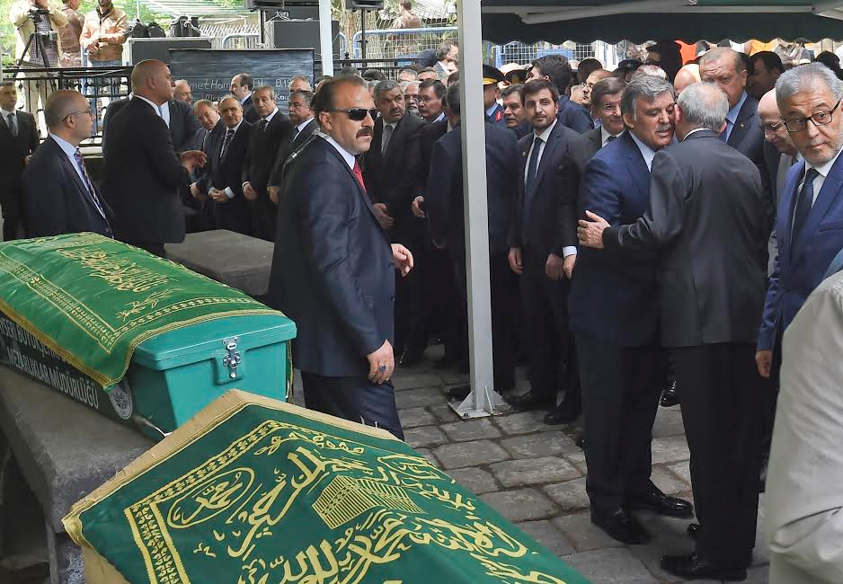 Kılıçdaroğlu Abdullah Gül'ü Babasının Cenazesine Katıldı 1
