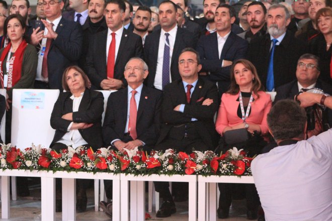 CHP KURULTAYINDAN KARELER 163