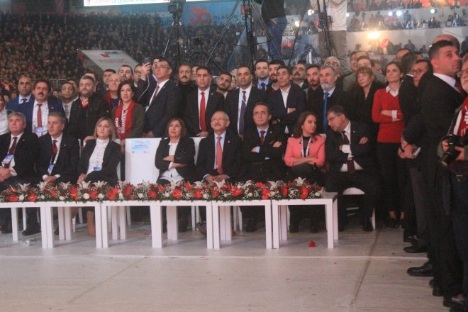 CHP KURULTAYINDAN KARELER 179