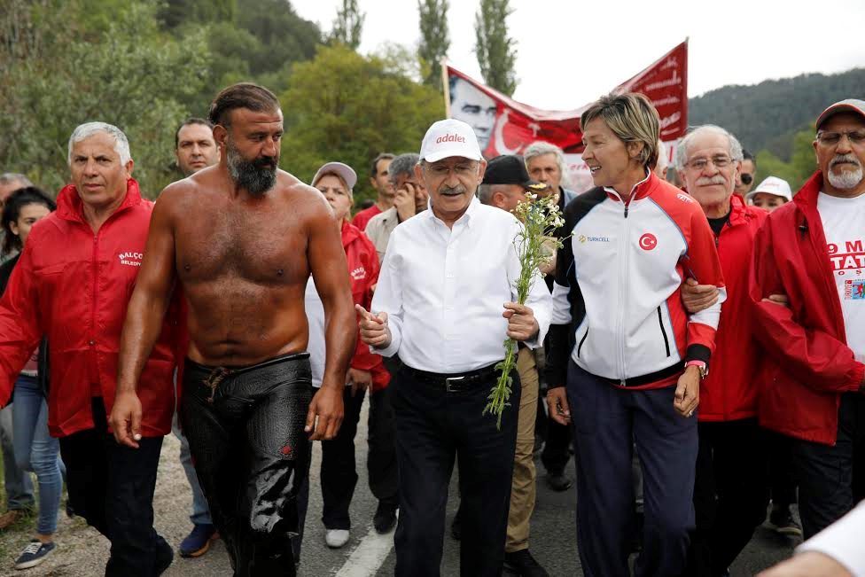 SPORCULARDAN CHP LIDERINE DESTEK  5