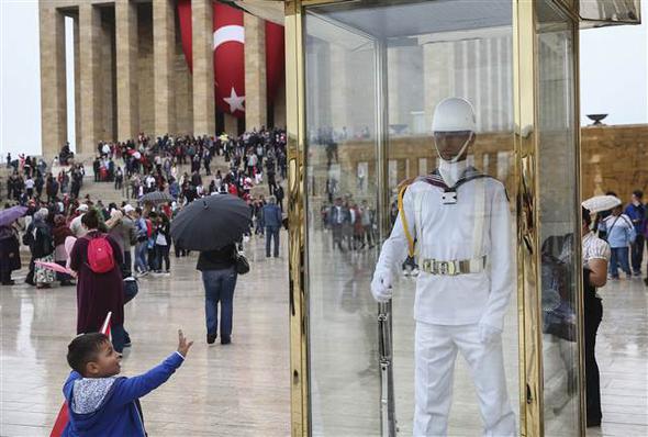 Gençler Anıtkabir'de, Ata'nın huzurunda... 10