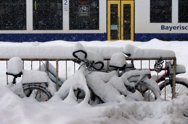 Avrupa'da adeta hayat durdu 21