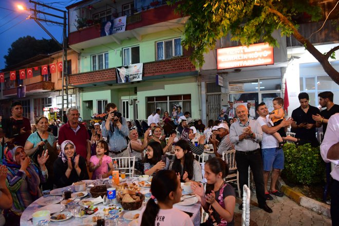 CHP'nin Cumhurbaşkanı Adayı Muharrem İnce, iftar yemeğinde 23