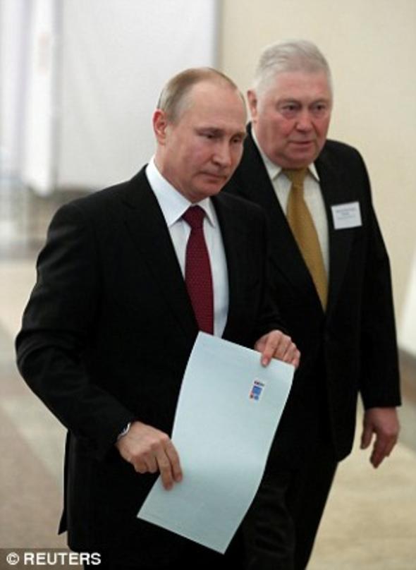 Putin'in gizli aşkı sandık başında ortaya çıktı 10