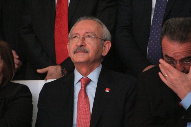 CHP KURULTAYINDAN KARELER 111