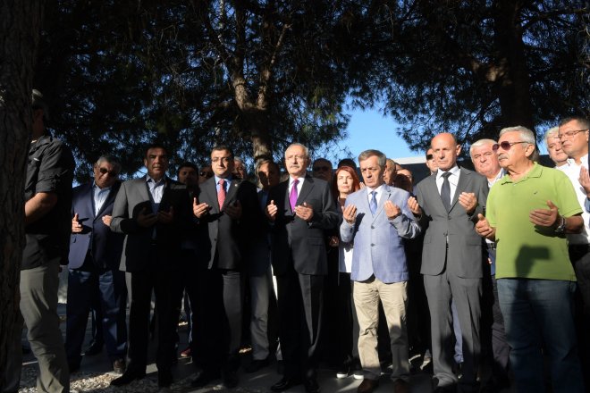 Kılıçdaroğlu Çanakkale Şehitlerini Ziyaret Etti 6