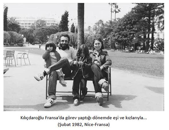 Fotoğraftaki çok ünlü siyasetçiyi tanıdınız mı? 15