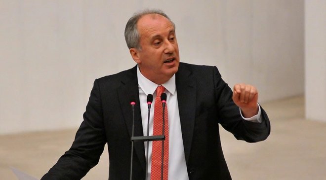 Fotoğraftaki çok ünlü siyasetçiyi tanıdınız mı? 10