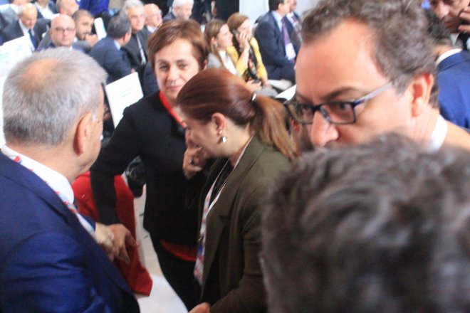 CHP KURULTAYINDAN KARELER 275