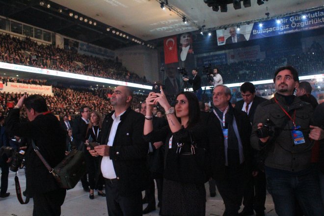 CHP KURULTAYINDAN KARELER 265