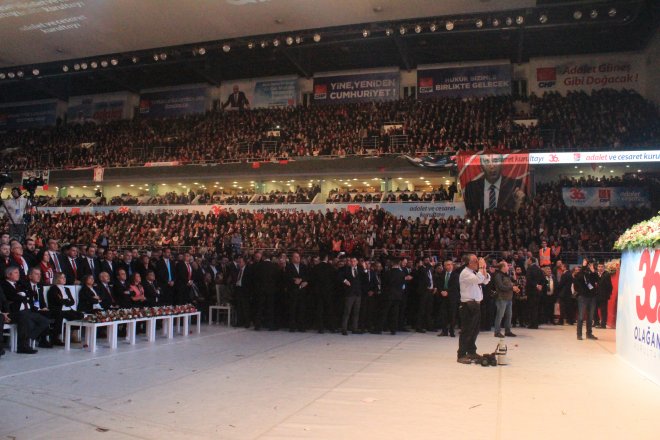 CHP KURULTAYINDAN KARELER 227
