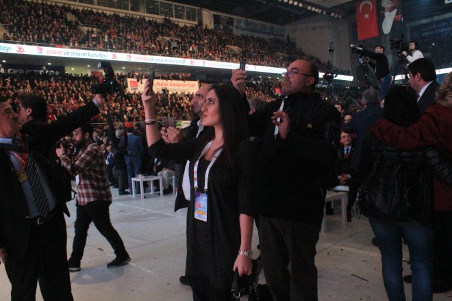 CHP KURULTAYINDAN KARELER 270